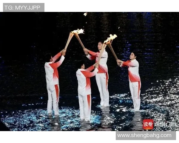 火炬手中的足球明星盘点及其在体育盛事中的重要角色